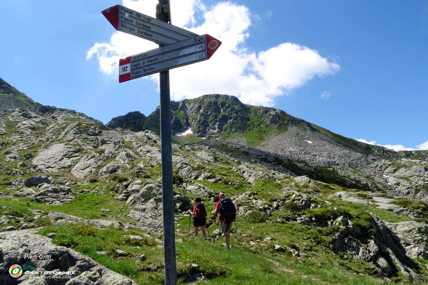 46 Incrocio del sent. 201che sale al Passo di porcile col 201A che sale al Passo dei lupi.JPG